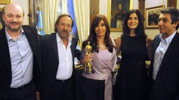 Cristina homenajeó al director y los actores de 