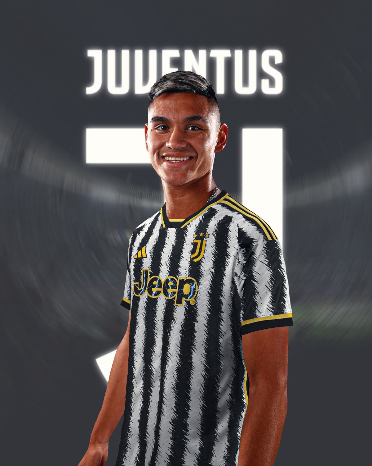 Carlos Alcaraz ya se prob&oacute; la camiseta de la Juventus