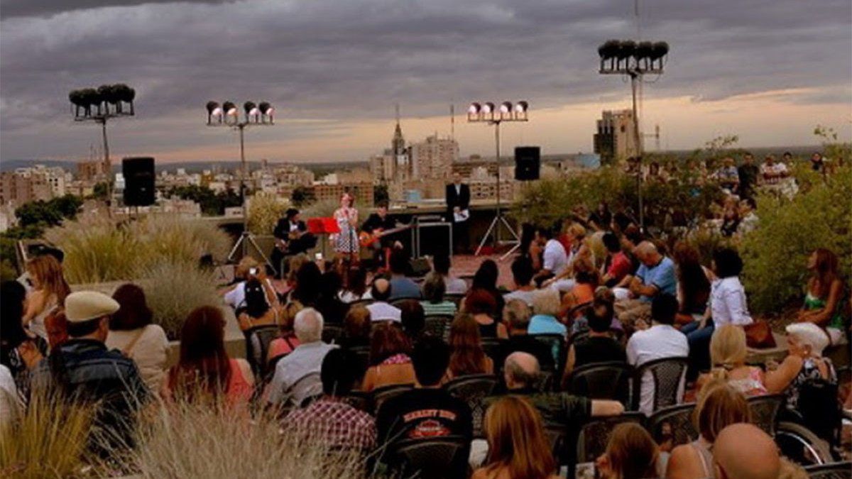 La promoción turística cruzada que implementan el intendente de Ciudad, Ulpiano Suarez y su par porteño, Horacio Rodríguez Larreta se verá este jueves en el ciclo Música y Vino en las alturas.