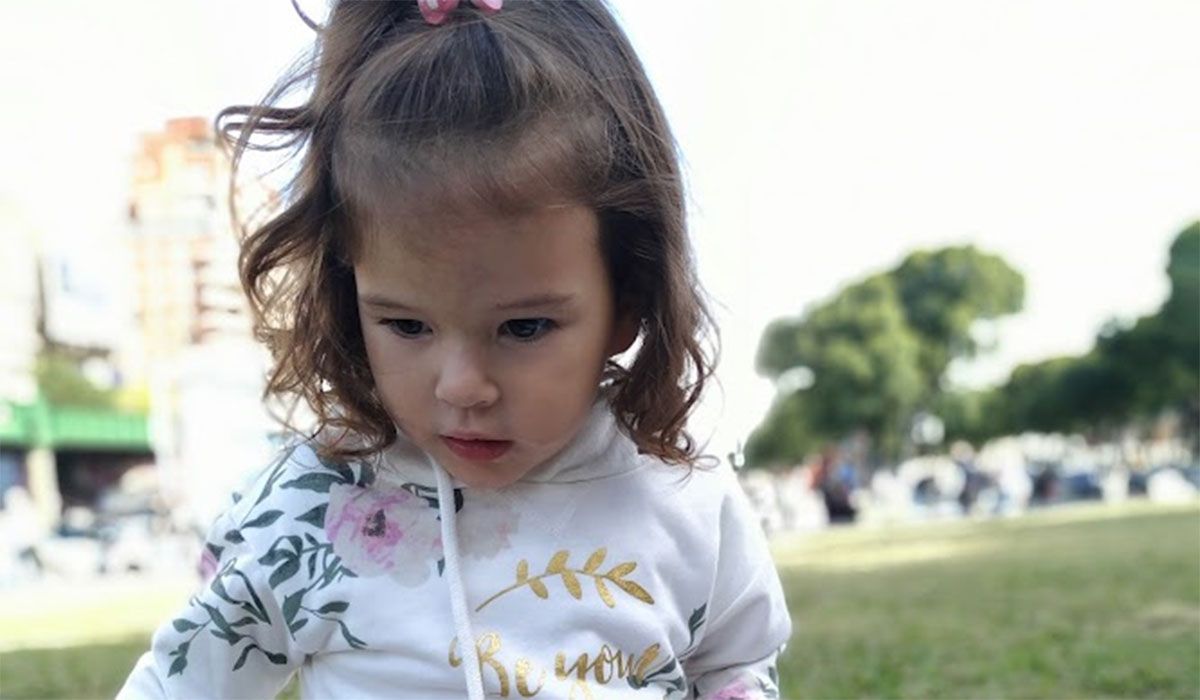 Martina, una pequeña que padece leucemia linfoblástica y síndrome urémico hemolítico y necesita someterse a un tratamiento millonario.
