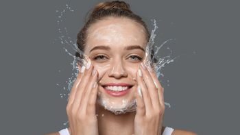 Cómo hacer una limpieza profunda de la piel Cómo hacer una limpieza profunda de la piel