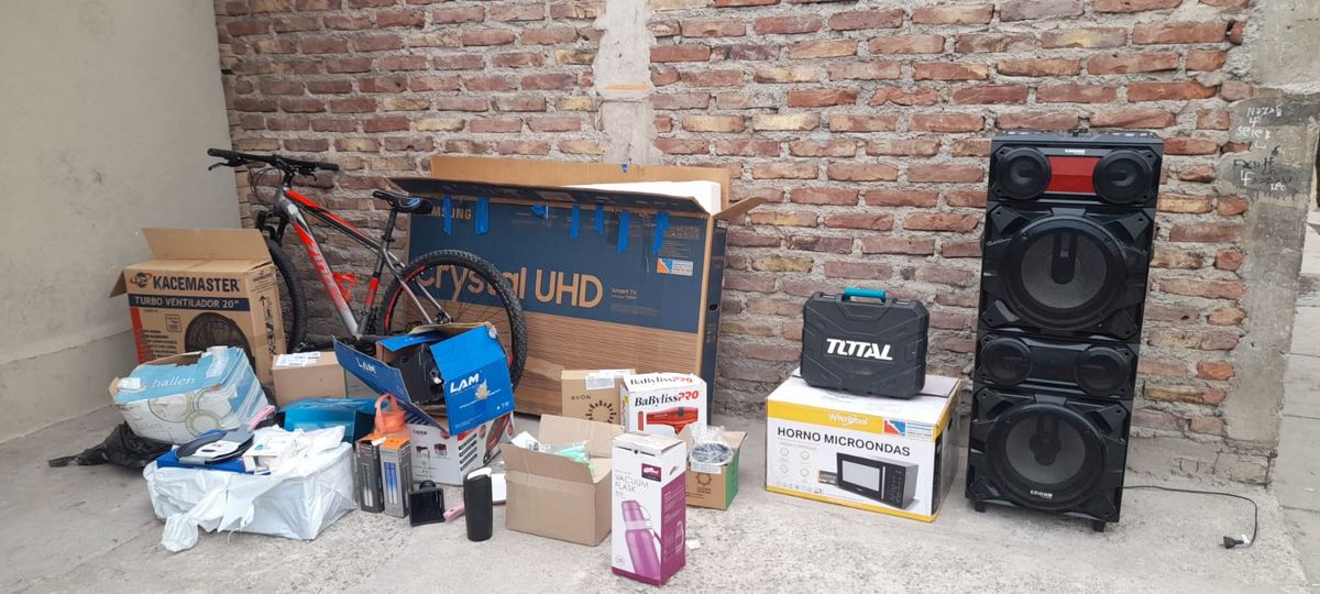Estos elementos hallados en los allanamientos serían producto de robos.