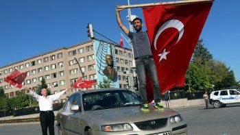 El intento de golpe de Estado en Turquía dejó 265 muertos