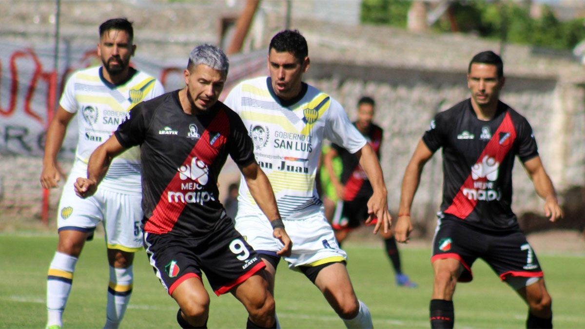 Matías Persia y su sana costumbre de hacer goles en Maipú