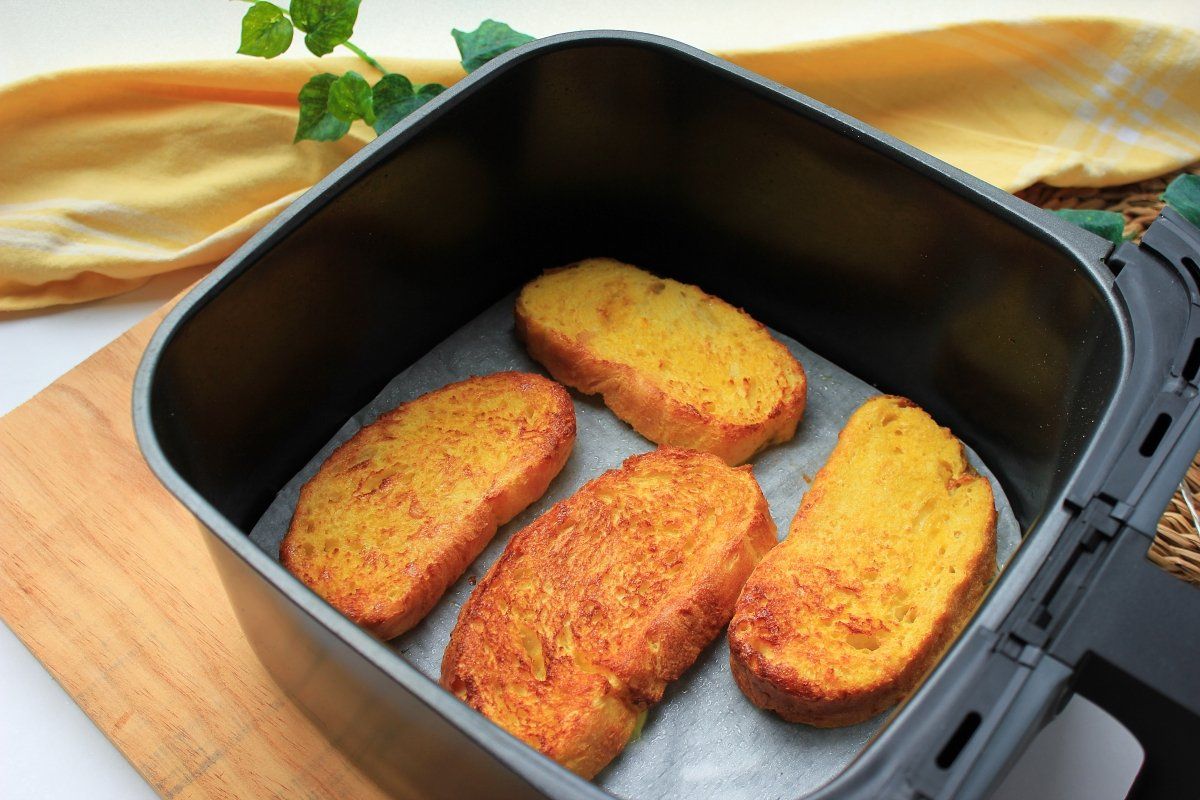 La freidora de aire ayuda a tener torrijas más sanas. La freidora de aire ayuda a tener torrijas más sanas.