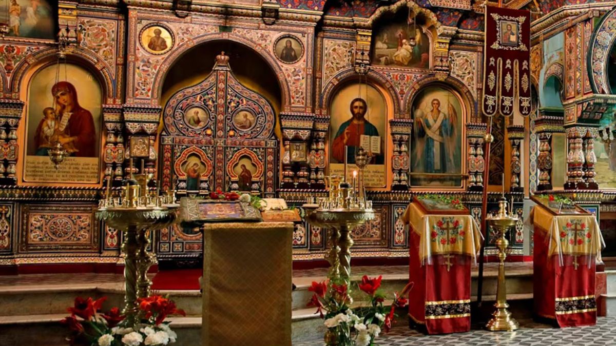 El altar de la Iglesia Ortodoxa del barrio de San Telmo, que está abierta para visitarla todos los días El altar de la Iglesia Ortodoxa del barrio de San Telmo, que está abierta para visitarla todos los días 