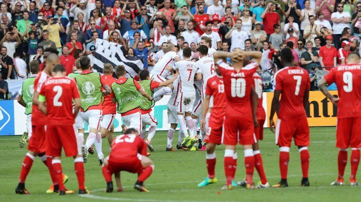 Polonia eliminó por penales a Suiza y avanzó a cuartos