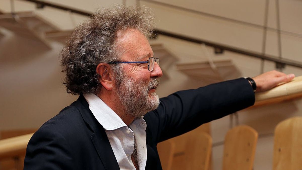 John Carlin es uno de los escritores y periodistas británicos más destacados de nuestro tiempo.