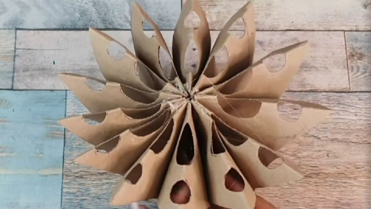 Cómo reutilizar los tubos de papel higiénico vacíos. Cómo reutilizar los tubos de papel higiénico vacíos.