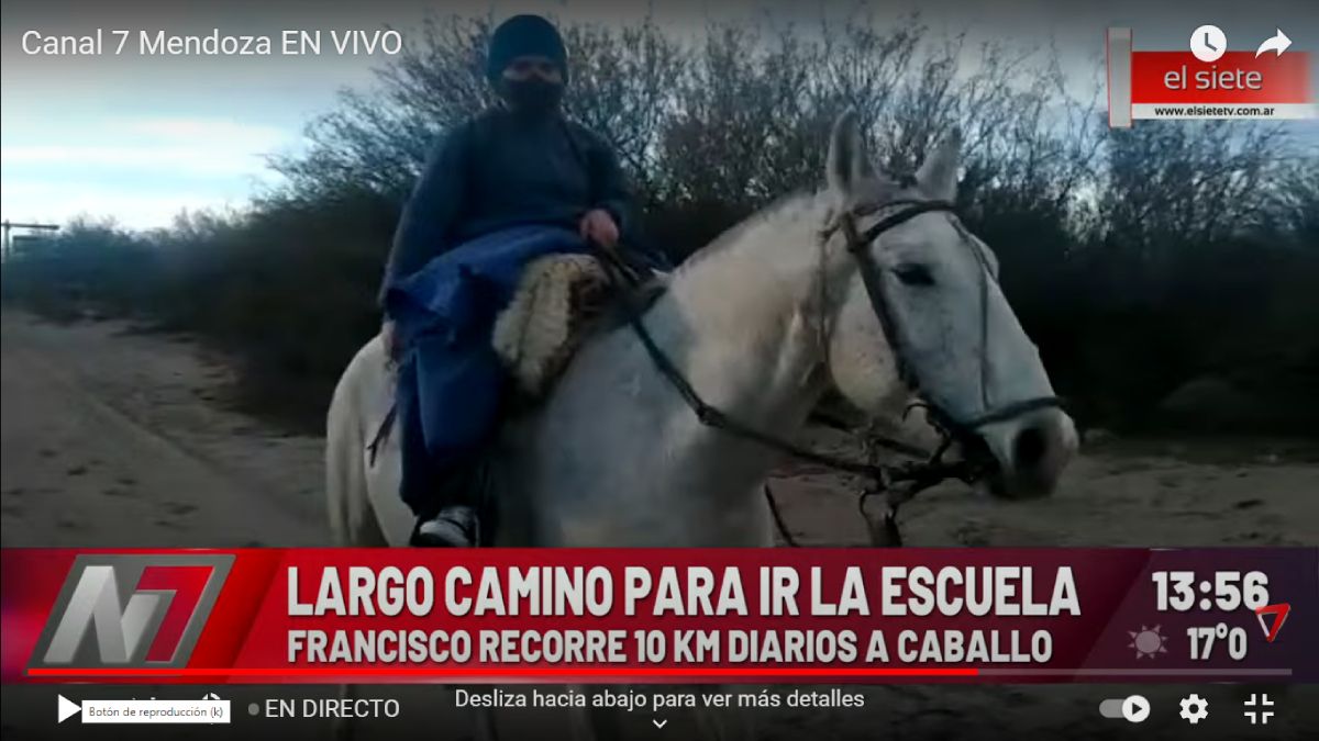 Francisco tiene 9 años y cabalga 10 kilómetros para ir a la escuela