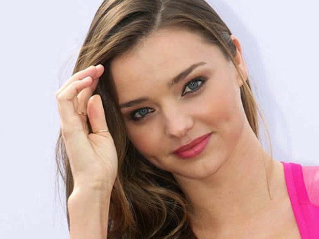 Miranda Kerr se desnuda en una publicidad