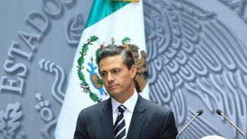 Una nena es furor en las redes por juntar firmas para destituir al presidente de México