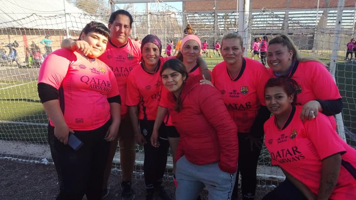 La actividad deportiva de  Yésica Marcos es ahora el fútbol, en la Liga Sanmartinian de Fútbol.