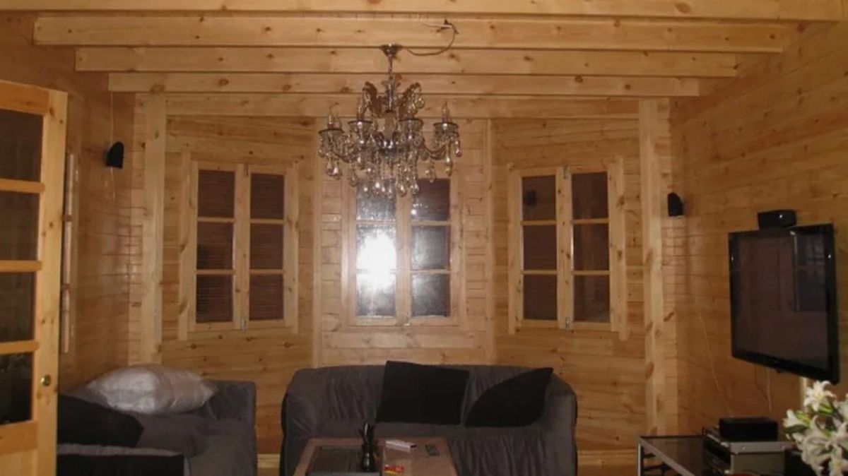 Living de la casa prefabricada pequeña que venden por eBay. Living de la casa prefabricada pequeña que venden por eBay.