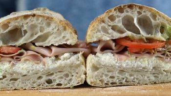 Pan ciabatta, la receta súper esponjosa y crujiente ideal para cualquier tipo de sánguche