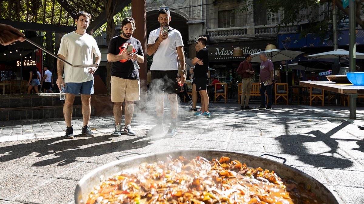 El gran caudal de visitantes que llegó a Mendoza se nutrió de turistas chilenos y uruguayos, a quienes les beneficia el tipo de cambio. 