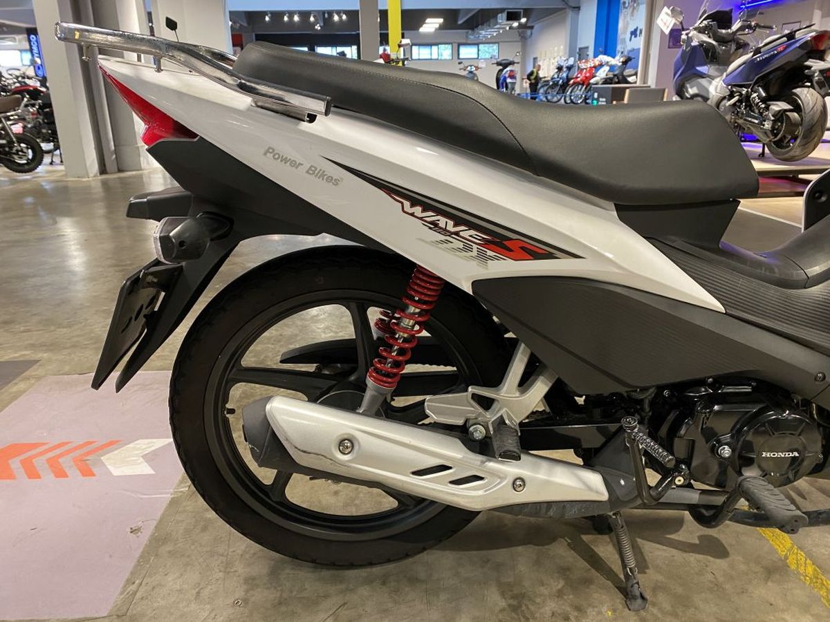 La Honda Wave es la moto más vendida en los últimos meses del año.