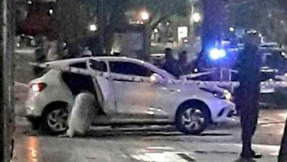 El auto en el que se viajaba Blas Correas y recibió el disparo que se llevó su vida. 