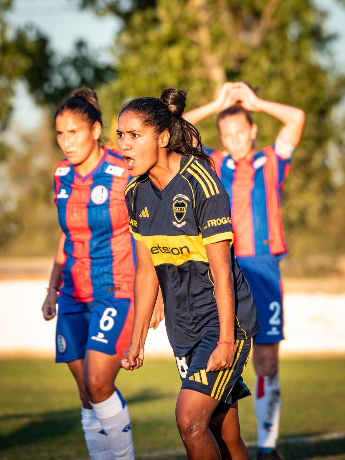 Boca empató y ganó la Copa Vendimia en los penales.