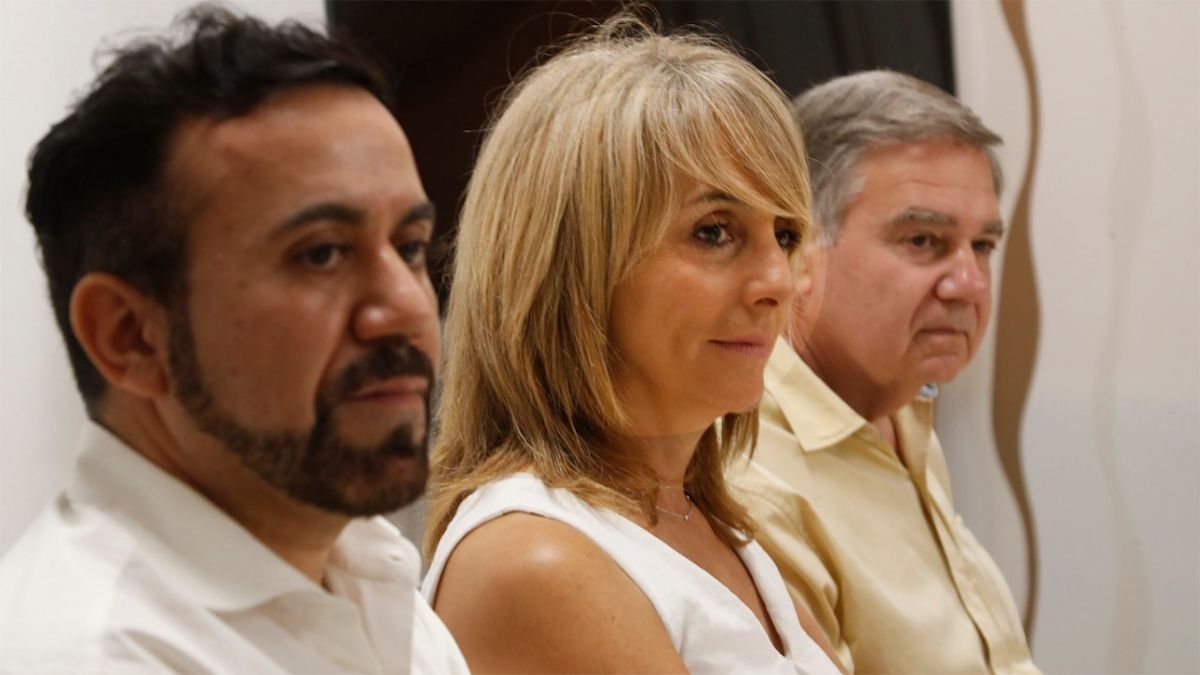 Claudia Iturbe junto a sus compañeros de Ampros, Rodrigo Domínguez y Daniel Giménez.