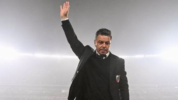 Marcelo Gallardo pensó que estaba invitado a un asado en la casa del Kun, pero lo pusieron a trabajar Marcelo Gallardo pensó que estaba invitado a un asado en la casa del Kun, pero lo pusieron a trabajar