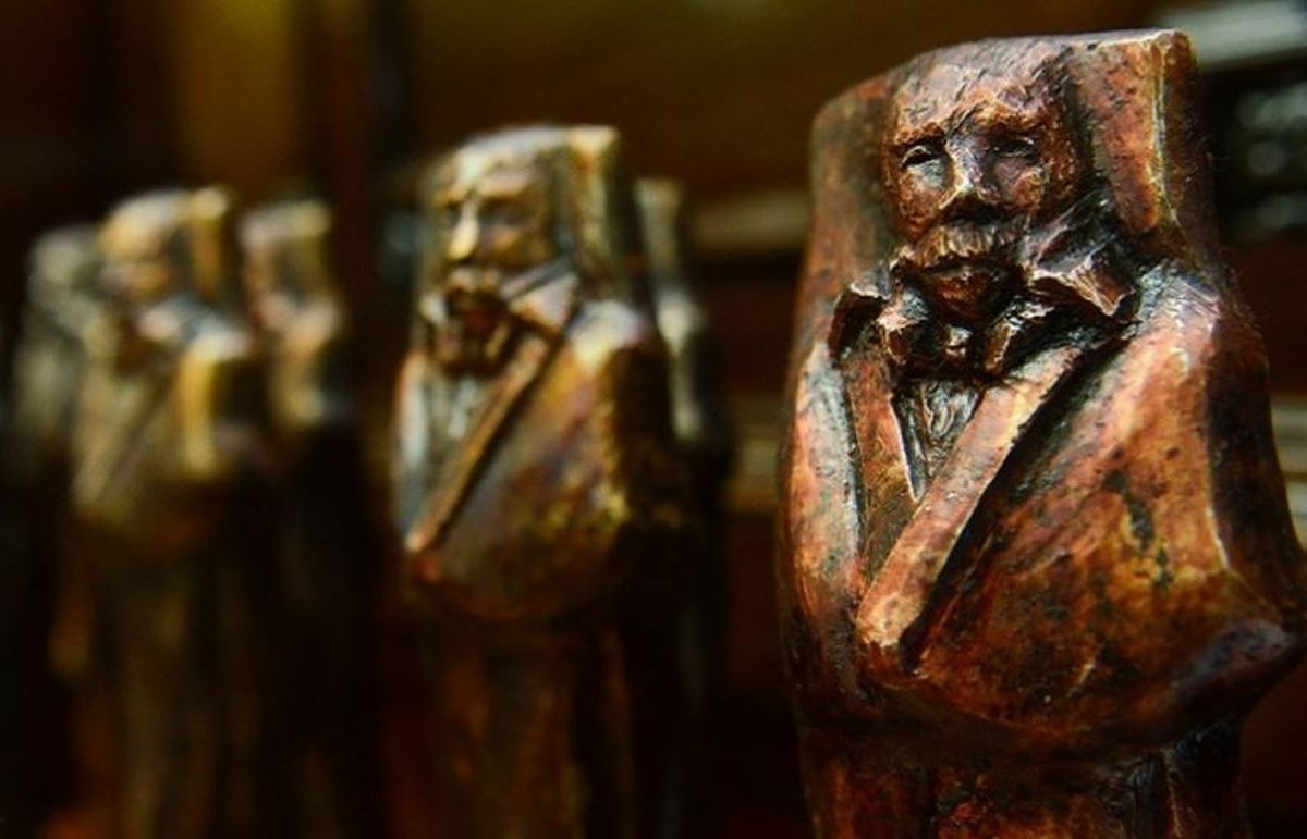 Las estatuillas que simbolizan la Distinción Sanmartiniana.