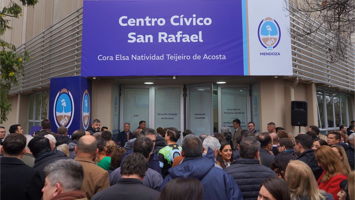 El nuevo centro cívico está ubicado en la esquina de Emilio Civit y Barcala en pleno microcentro de la Ciudad sureña. El nuevo centro cívico está ubicado en la esquina de Emilio Civit y Barcala en pleno microcentro de la Ciudad sureña.