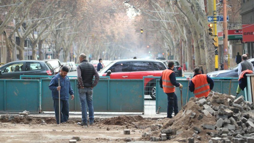 Ya está interrumpido el tránsito en San Martín y Colón
