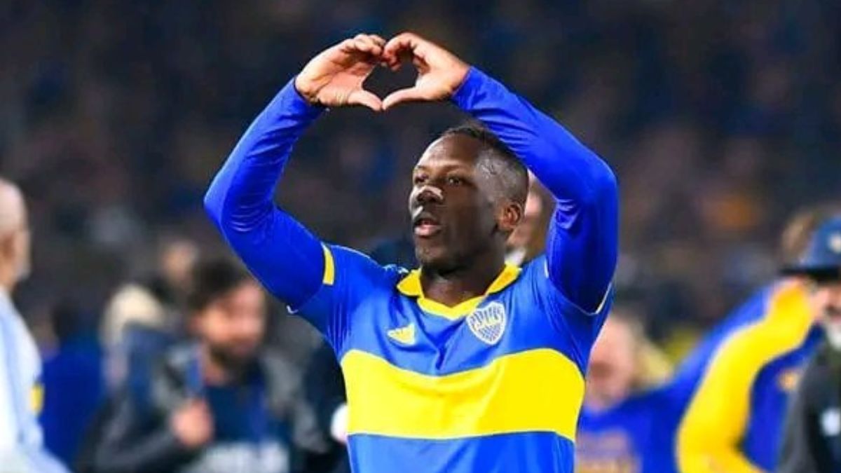 Advíncula seguirá en Boca hasta diciembre del 2026.