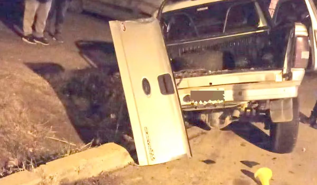 Así quedó una de las camionetas que protagonizó el accidente en Malargüe este domingo. Foto: Diario San Rafael.