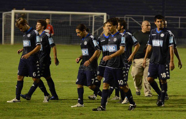 La Lepra viajó a Buenos Aires sin equipo confirmado