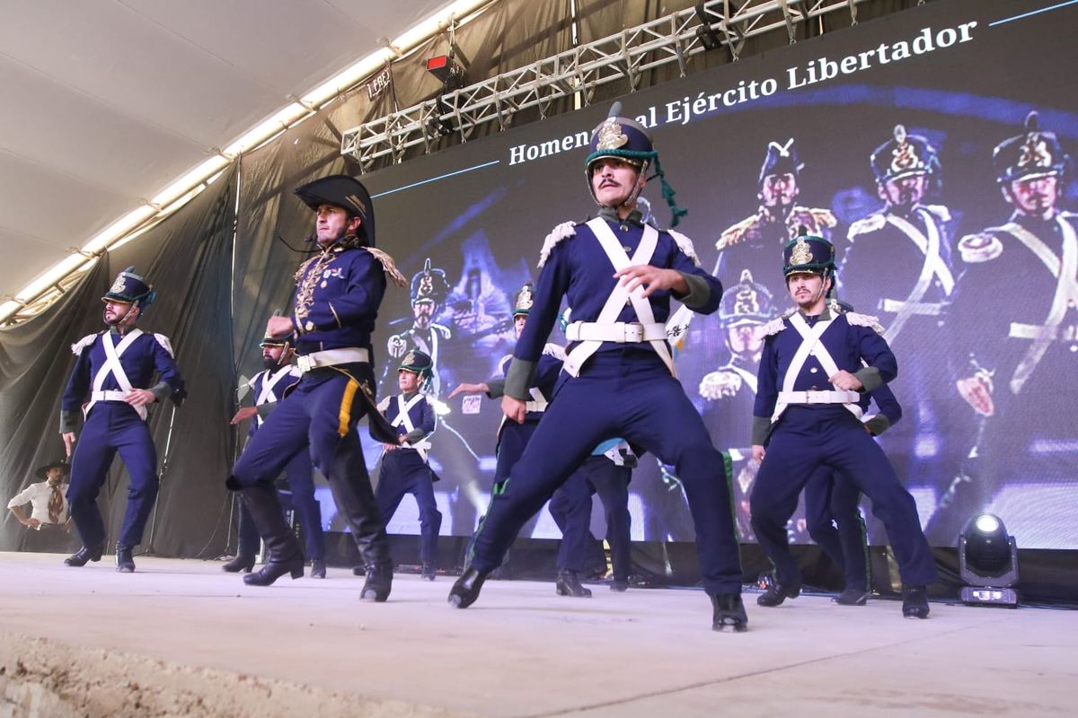 Picahueso Malambo impactó con su performance en la previa de la Vendimia Solidaria 2023.