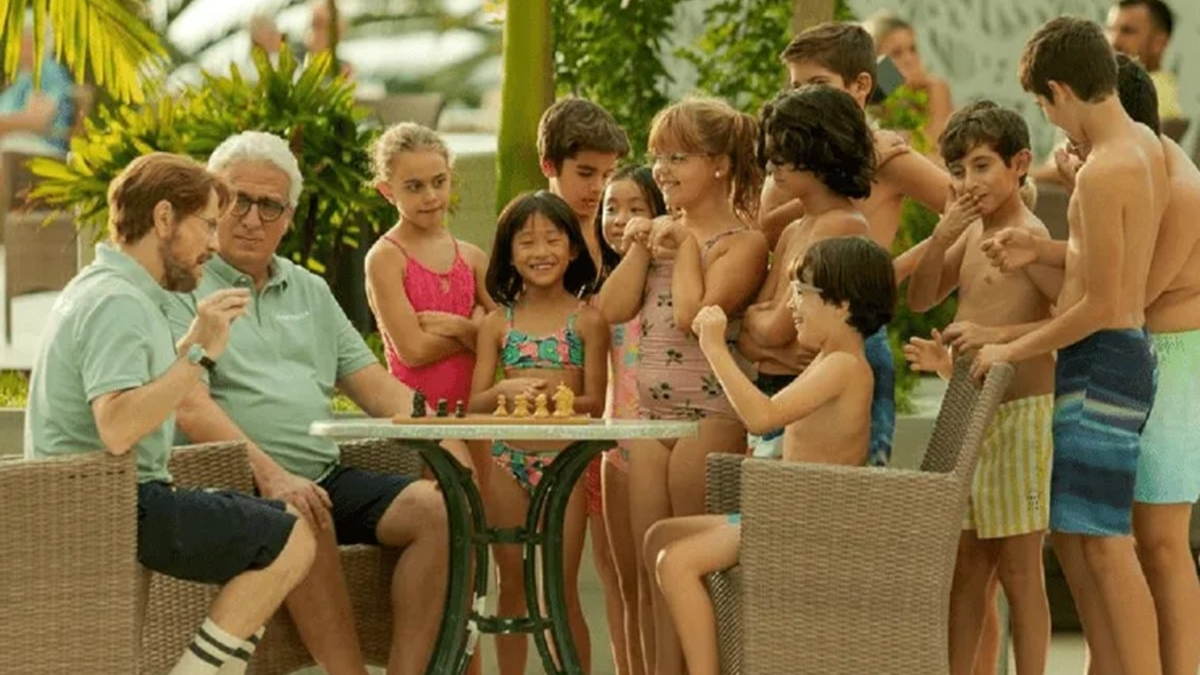 La película Vacaciones de verano ha logrado nuevamente atrapar la atención de los espectadores de Netflix. La película Vacaciones de verano ha logrado nuevamente atrapar la atención de los espectadores de Netflix.