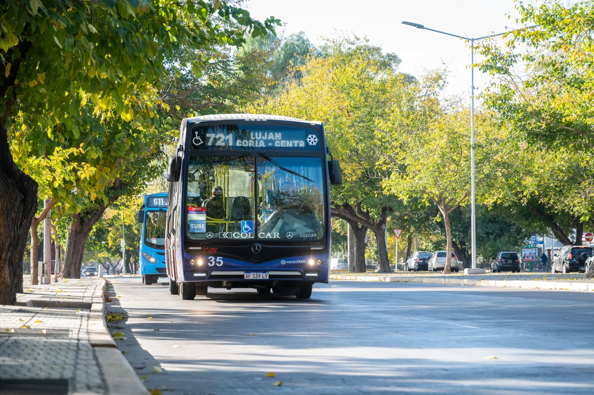 El Grupo 700 de transporte público sufrirá cambios en su recorrido durante 10 días en esa zona de calle Pueyrredón de Chacras. El Grupo 700 de transporte público sufrirá cambios en su recorrido durante 10 días en esa zona de calle Pueyrredón de Chacras.