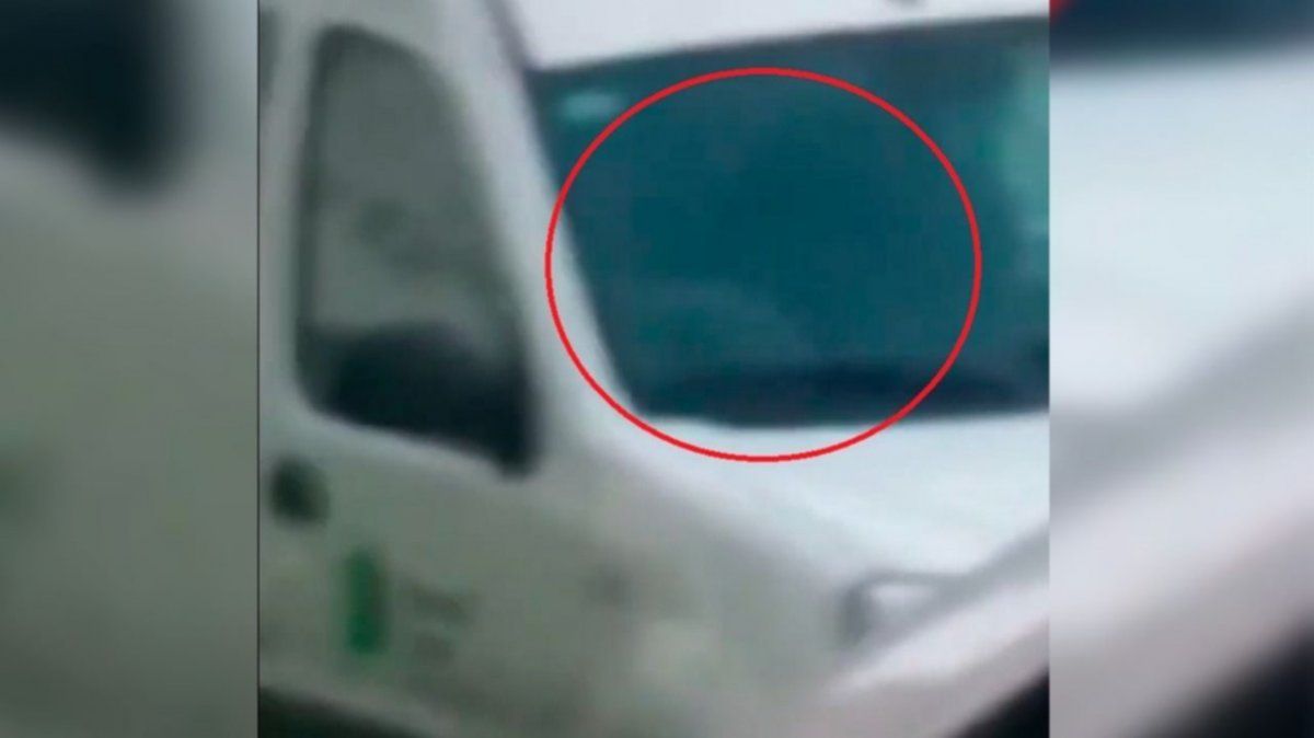 Video: funcionarios tuvieron sexo en una camioneta oficial