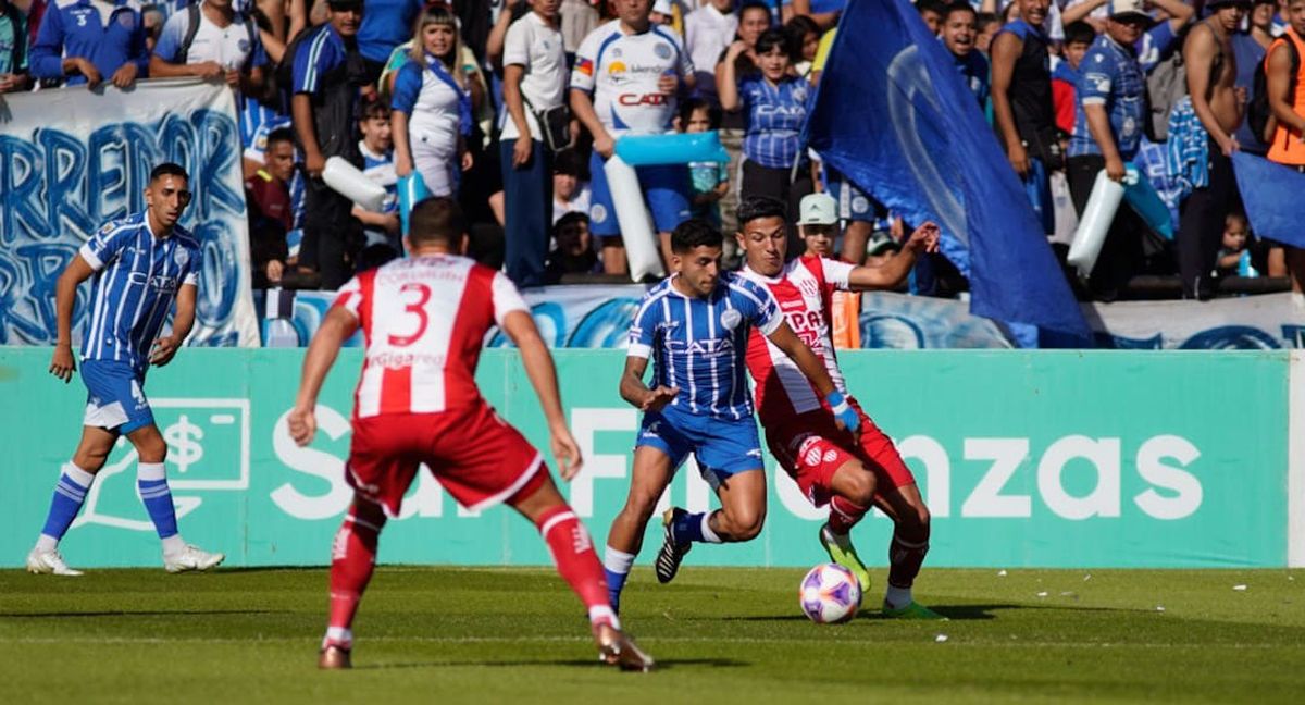 El volante Hernán López Muñoz se fue enojado por el empate ante Unión.