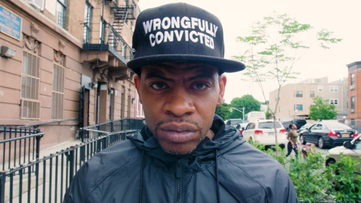 Video: la increíble reacción de un hombre tras estar preso 16 años injustamente