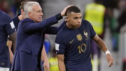 Didier Deschamps y Kylian Mbappé, durante la final del Mundial Qatar 2022 entre Francia y la Selección argentina.