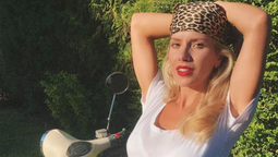 Laurita Fernández se muestra en ultra shortcitos Barbiecore y paraliza la primavera