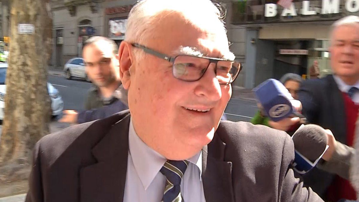 El represor uruguayo José Nino Gavazzo murió en un hospital militar. Había secuestrado a la hija del poeta Juan Gelman, entre otros numeros delitos durante la dictadura