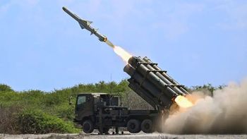 Japón hunde un buque con misiles cerca de Taiwán y provoca una fuerte reacción militar de China Japón hunde un buque con misiles cerca de Taiwán y provoca una fuerte reacción militar de China