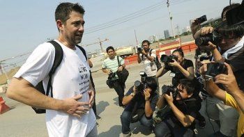 La dura batalla de un matrimonio gay para obtener la custodia de su hija