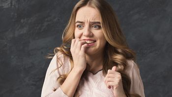 Comerse las uñas: 6 posibles causas que generan este pésimo hábito Comerse las uñas: 6 posibles causas que generan este pésimo hábito