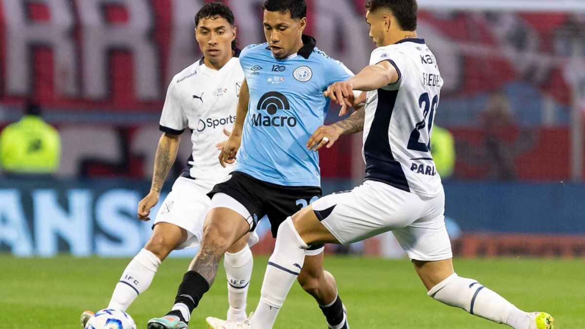 Belgrano se lució en Rosario y le ganó 2 a 0 a Independiente de Avellaneda por los octavos de final de la Copa Argentina 2025.
