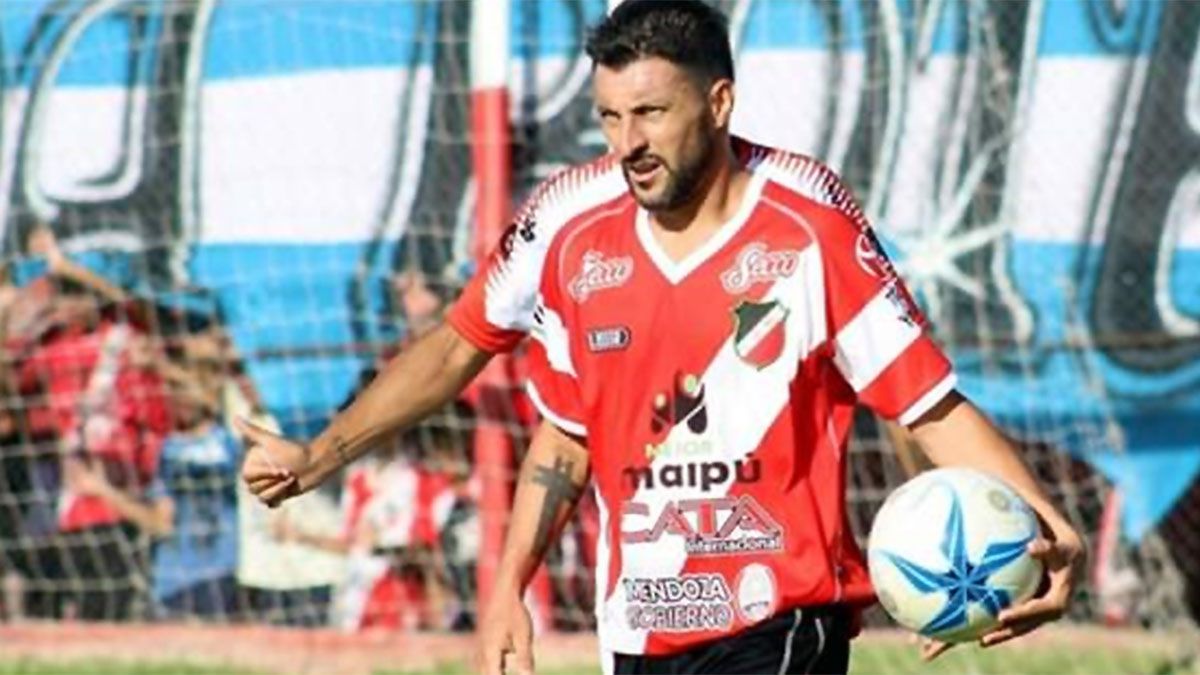 Nicolás Aguirre está enojado con el Deportivo Maipú.