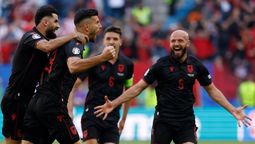 Klaus Gjasula puso en empate a los 95 y toda Albania celebró la igualdad contra un equipazo como Croacia.