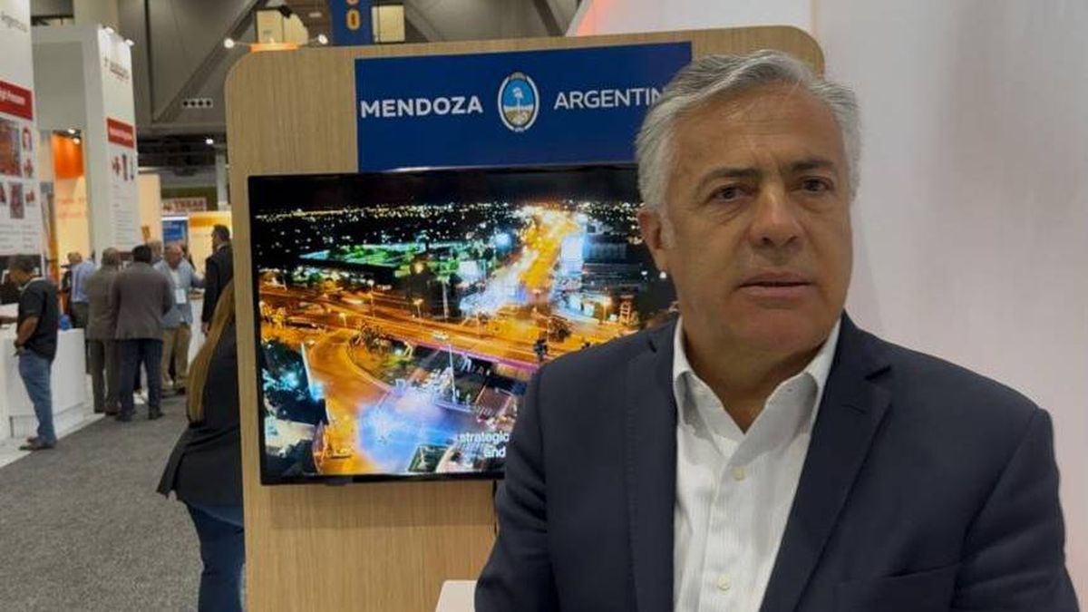 Alfredo Cornejo en la feria de OTC de Houston Alfredo Cornejo en la feria de OTC de Houston