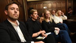 El director de Minería, Jerónimo Shantal; la ministra de Energía y Ambiente, Jimena Latorre, y la vicegobernadora Hebe Casado presenciaron la sesión de la Cámara de Diputados.