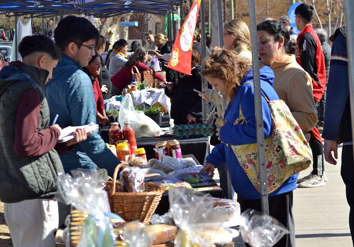 La feria buscar promover la producción local. La feria buscar promover la producción local.