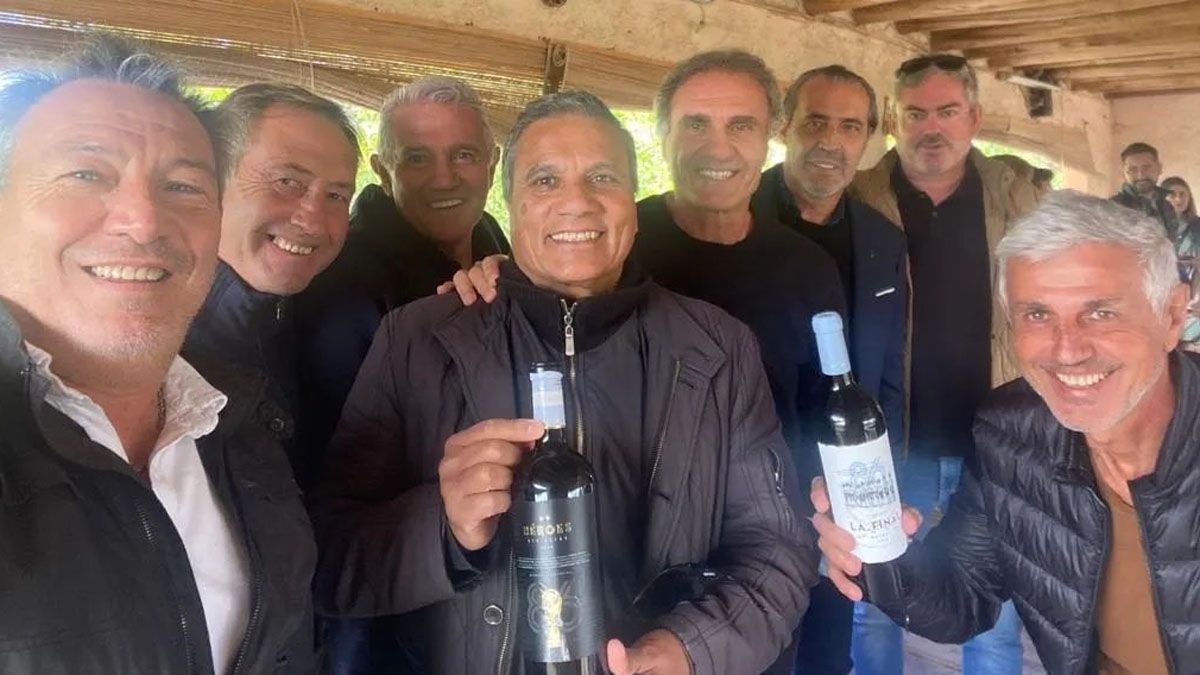 Un brindis con los que trajeron la Copa del Mundo hace 36 años
